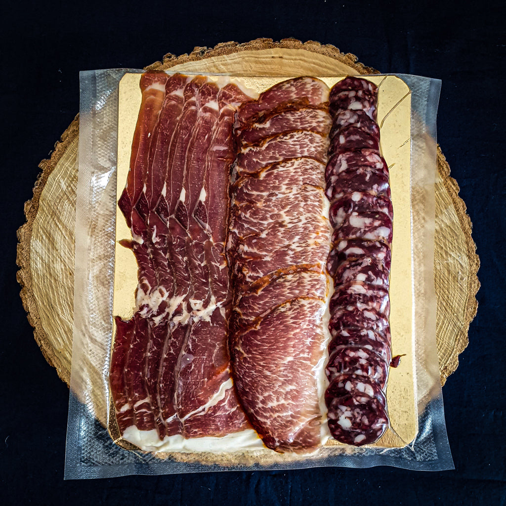 Planche ibérique mixte salaisons ibériques plateaux charcuteries jambon tranches jambon Espagnol apéro apéritif jambon cecina