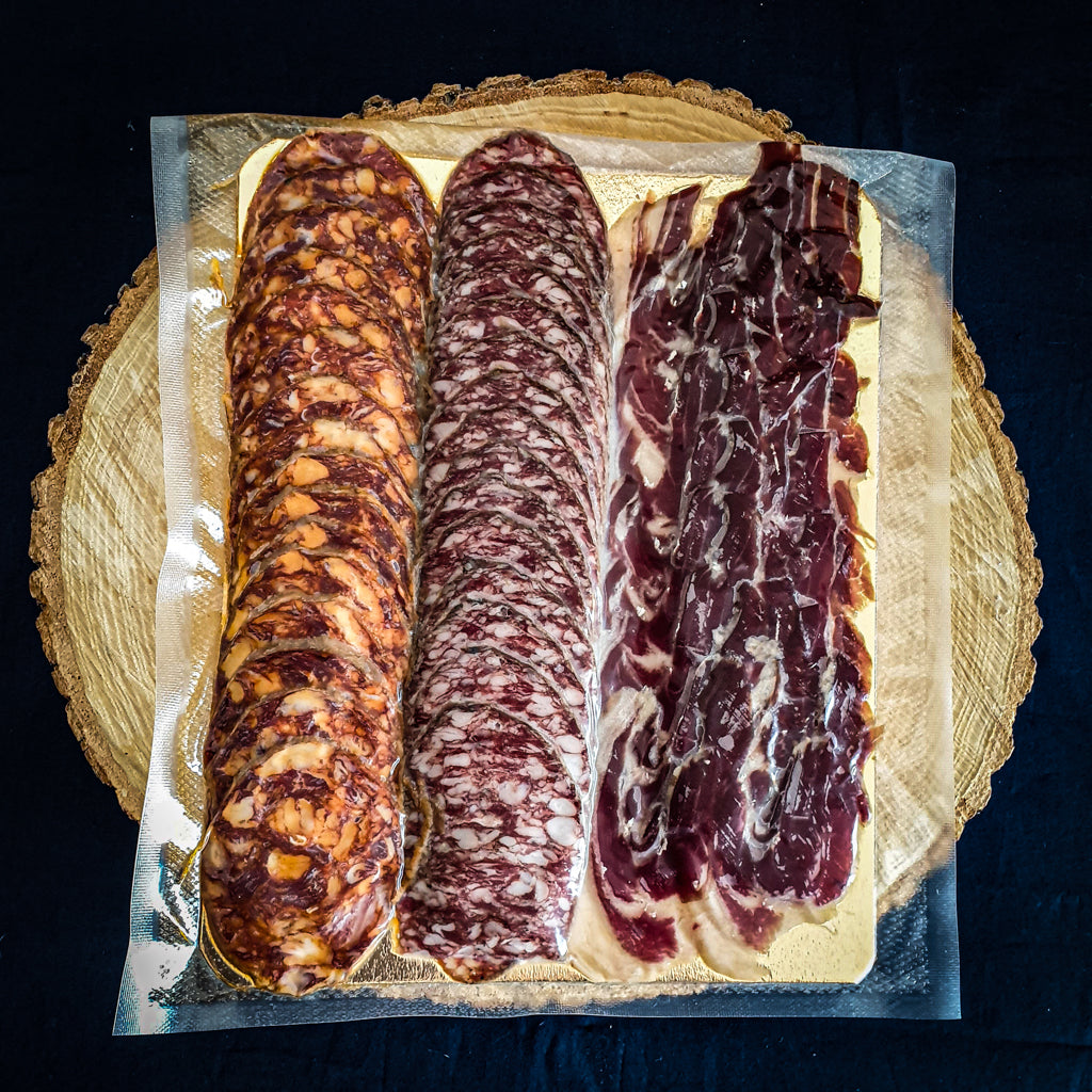 Planche ibérique mixte salaisons ibériques plateaux charcuteries jambon tranches jambon Espagnol apéro apéritif jambon pata negra iberico bellota