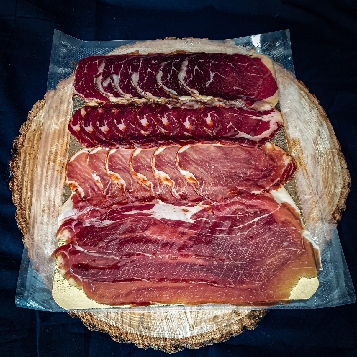 assortiment raclette charcuterie jambon salaisons ibériques plateaux charcuteries jambon tranches jambon Espagnol